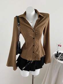 SHEIN PETITE قميص مخطط بأكمام واسعة وخصر ضيق وقصة نحيفة، طراز أنيق للنساء القصيرات، مناسب للارتداء اليومي في فصل الخريف - بني - مشاهدة 3