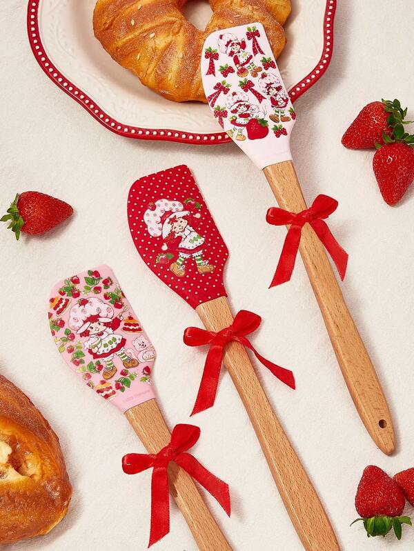 Strawberry Shortcake X SHEIN 1Pc / 3pcs Silicone Cake Baking Scraper, With Strawberry, Cream Cake Printing