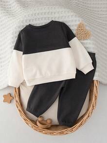 Loomiva 2pcs Baby Boy Apricot & Gray Contrast Letter Graphic Soft Knit Crew Neck Long Sleeve Hoodie And Elastic Waist Pants Set, Suitable For Autumn/Winter, For Casual, Outdoor And Home Wear, Versatile All-Match - Multicolor - View 5