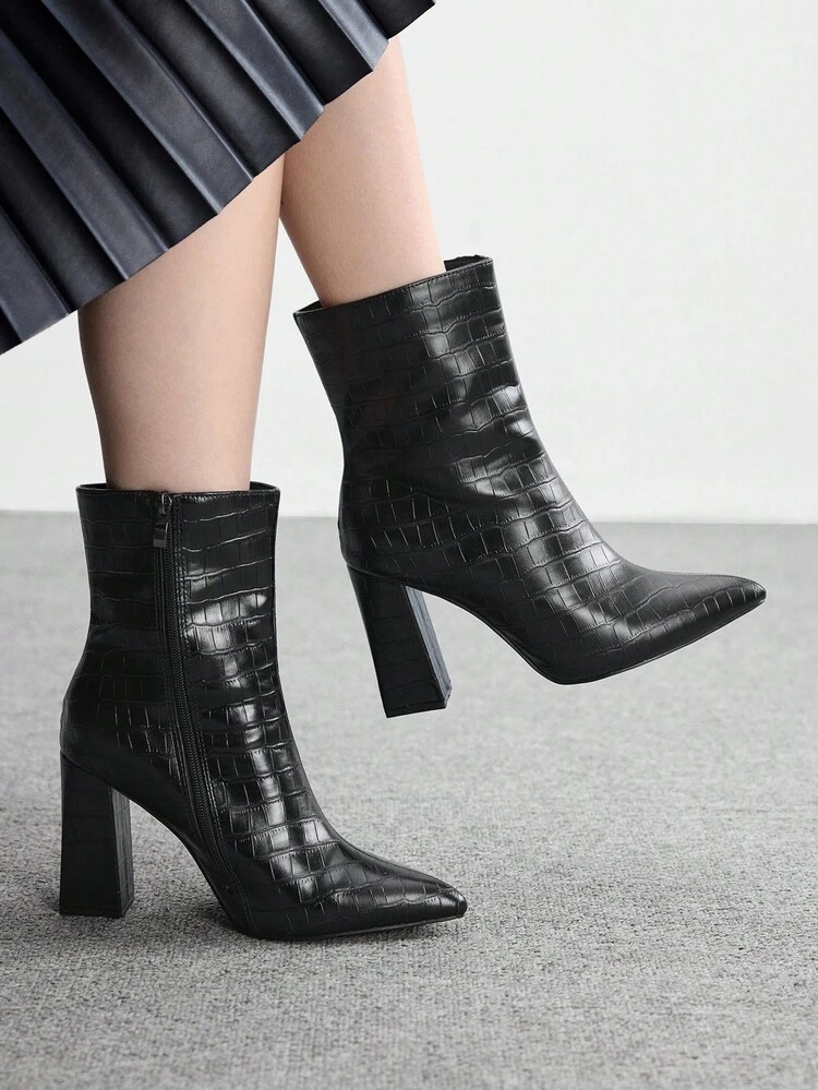 CUCCOO BIZCHIC Bottes mi-mollet de haute qualité à motif crocodile marron, bottes pour femmes à bout pointu et talon épais élégantes, bottes longues polyvalentes de nouveau style, mettant en valeur le charme féminin et l'élégance