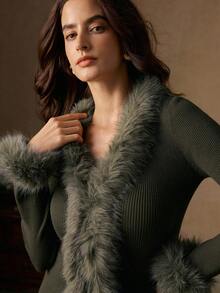 Anewsta 修身性感复古V领拼接毛绒圣诞绿色开衫，百搭女士秋冬服装 - 軍綠色 - 查看 2