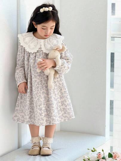 SHEIN Genkimix Kids 1 件女童少女碎花宽松长袖连衣裙，优雅领口花朵设计，秋季休闲百搭连衣裙