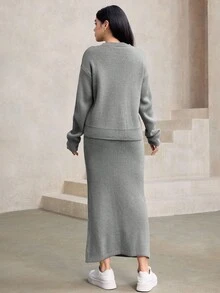 Modelyn 女式花卉图案圆领落肩长袖毛衣和针织中长裙休闲两件套，秋冬 - 深灰色 - 查看 2