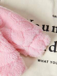 SHEIN Newborn Baby Girl Cute Solid Color Fuzzy Heart Pattern Hooded Thick Jacket For Fall/Winter - Pink - View 4