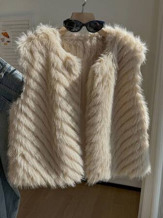 SHEIN EZwear 加大码蓬松加厚人字纹仿皮草休闲开襟背心，秋冬