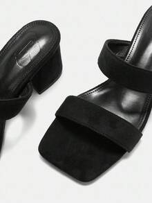 CUCCOO CURVES Sandal Kasual Wanita Ukuran Besar dengan Lebar yang Luas, Cocok untuk Aktivitas Luar Ruangan, Liburan, dan Pemakaian Sehari-hari di Musim Panas - Hitam - View 3