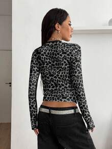 Coolane 女式 Y2K 街头豹纹撞色 V 领长袖 T 恤，休闲舒适，秋冬 - 彩色 - 查看 2