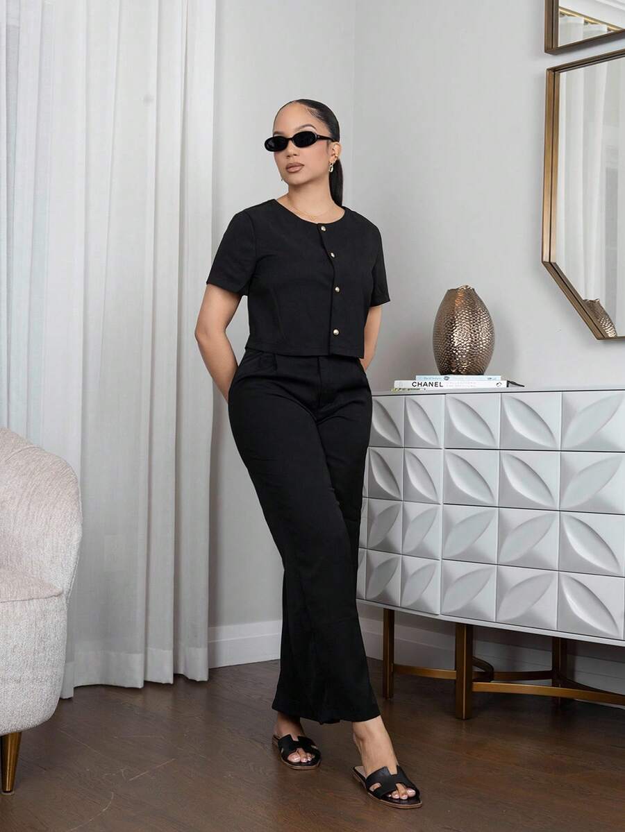 Melissa Matos 女士高端圆领短袖衬衫和休闲裤两件套