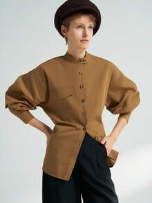 Airaco Áo sơ mi nữ cổ đứng, vai trễ, cài nút đơn giản màu trơn - Màu Khaki - Xem 5
