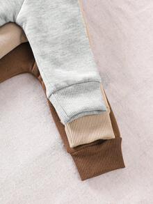 SHEIN Vintaside Kids 3pcs Baby Boy Round Neck Long Sleeve Solid Color Bodysuit Set, Available In Black, White And Gray, Fashion Style, Simple Pattern Design With Solid Color For Premium Look, Loose Fit Suitable For Different Body Types. The 3-Piece Set Includes A Bodysuit Top And 3 Waistband-Free Long Pants, Suitable For Various Occasions: Suitable For Outdoor Play, Easy And Free; Suitable For Home Leisure, Comfortable And Enjoyable; Suitable For Sports, Flexible And Active; Fall Winter