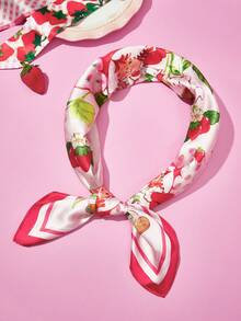 Strawberry Shortcake X SHEIN 时尚甜美粉色光滑柔软缎面方巾，波点草莓图案，女士头巾，适合用作头巾、包包装饰、礼物、户外旅行、礼品创意 - 粉色 - 查看 4