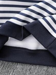 SHEIN Explorewe 2pcs/Set Young Boy Fuzzy Patchwork Colorblock Striped Sweatshirt And Pants, Suitable For Autumn/Winter Seasons, Suitable For Various Occasions - Navy Blue - View 9