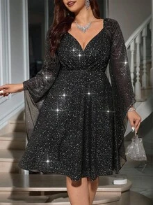 SHEIN Clasi Robe élégante à manches évasées avec sequins pour femmes rondes, encolure carrée et décolleté en cœur, en tricot stretch brillant de haute qualité, longueur genou, robe de soirée noire pour femmes, robe élégante, vêtements d'automne et d'hiver pour femmes, tenue de soirée, style old money, convient à de multiples occasions, Halloween, Noël, robes d'hiver pour femmes, robe de témoin de mariage d'automne, robe de retour au lycée, tenues de rendez-vous pour femmes, robe de sortie, robe de témoin de mariage, robe de mère de la mariée pour mariage, robes de cérémonie pour invités, robes pour événements de mariage, robe de témoin de mariage d'automne, robe de témoin de mariage élégante, civile, de fête, 2025 nouvelle collection, robe de fête élégante, robe de fête longue, robe chic, tenue de soirée pour femmes, Noël, tenue de Thanksgiving pour femmes - Noir - Voir 4