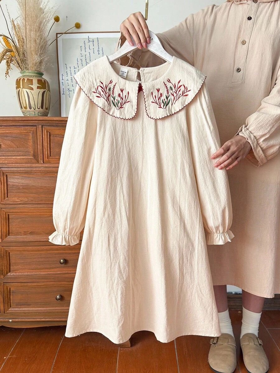 Vintaside Kids 女童秋季刺绣翻领长袖时尚连衣裙，适合秋季郊游、露营、家庭聚会和派对等日常休闲穿着 - 杏色 - 查看 1