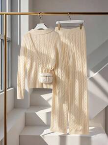 SHEIN Franclia 2件套刺绣麻花马球领长袖上衣和裤子毛衣套装 - 卡其色 - 查看 2