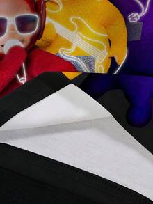 Teletubbies X SHEIN Men's Cartoon Pattern Black Crew Neck Short Sleeve T-Shirt