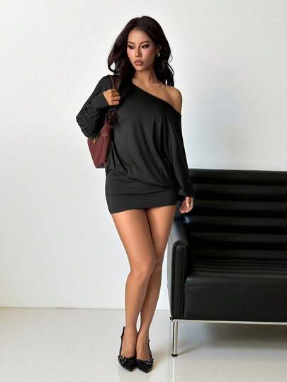 SHEIN PETITE Sexy Slash Shoulder Long Sleeve Form-Fitting Mini Dress, Streetwear Style For Music Festival,Summer Dresses For Women