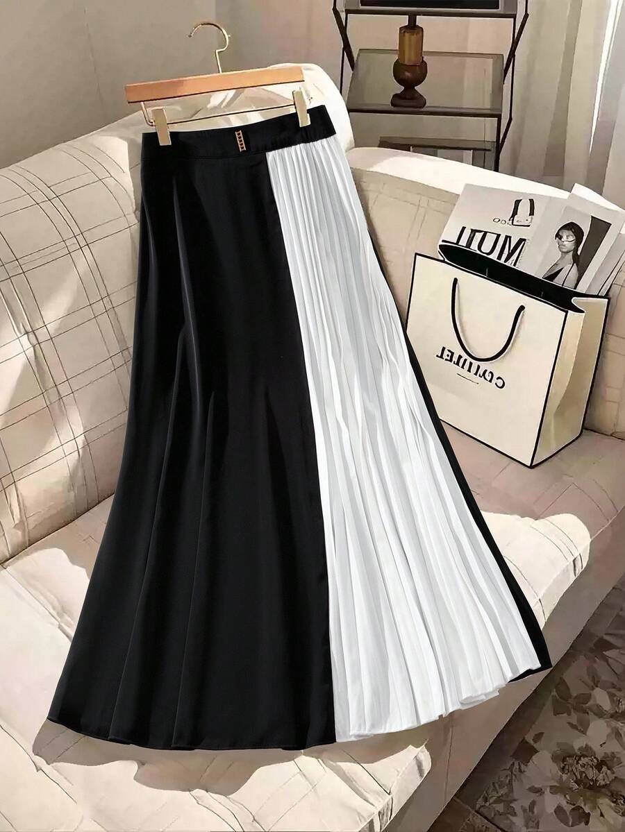 SHEIN Clasi Plus Size Minimalist Casual Color Block Design Metal Decor Waist Skirt - Black - View 1
