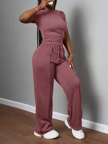 Slaydiva 2025 New Women's Casual Solid Color Round Neck Slim Short Sleeve T-Shirt And Drawstring Waist Straight Pants Two Pieces Set, Spring And Summer, Brown, Suitable For Music Festivals, Easter, St. Patrick, Daily Outings, Parties, Graduation Season, Sports And Leisure,Daily Basic , Back To School, Party