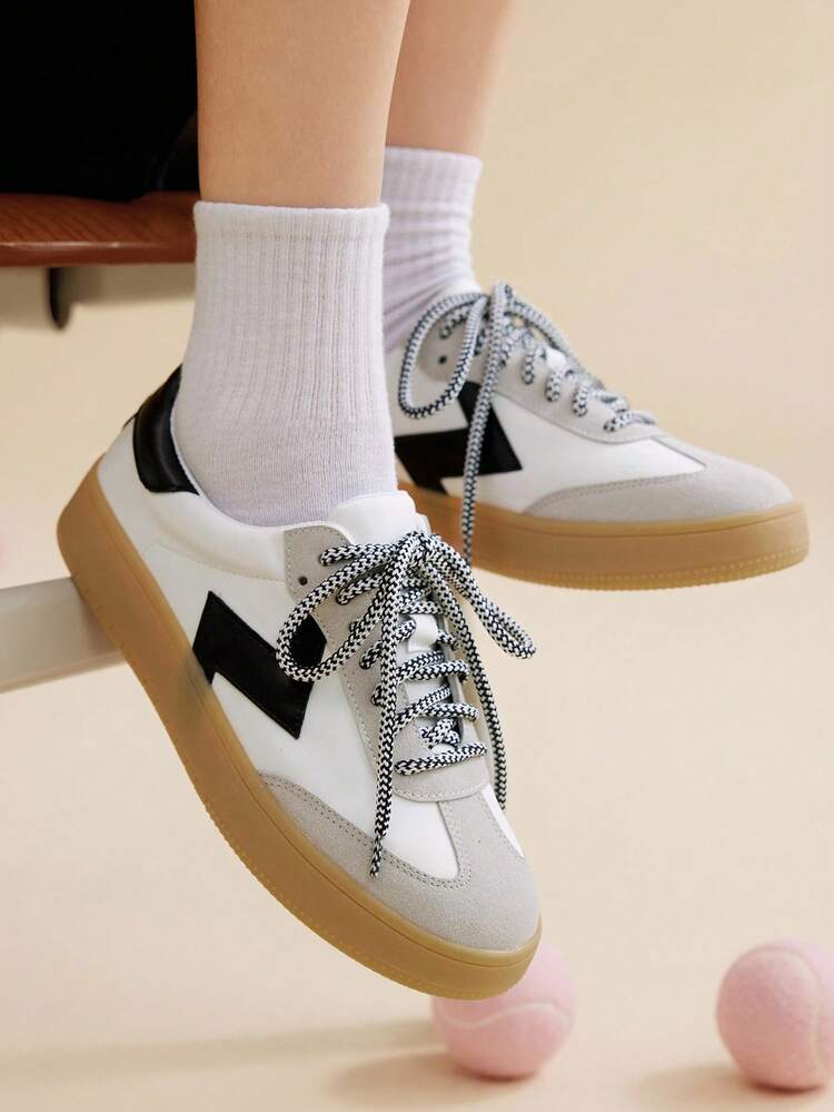 CUCCOO EASI Women's Round Toe Thick Flat Casual Sneakers, Patchwork Design, PU Leather, Black & White, Suitable For Everyday Indoor And Outdoor Wear