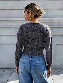 Pariaura Sexy Grey Wrap Top: Long Sleeve Crop Top With White Lace Trim, Cross V-Neck Slim-Fit Knit Blouse For Date & Casual French Vintage Grey Cross Top: Long Sleeve Cropped Blouse With Lace Detail, Deep V-Neck Elegant Knit Top For Office & Daily Sweet Girl Grey Wrap Knit Top: Long Sleeve Crop Top With White Lace Trim, Cross V-Neck Versatile Casual Top For Multi-Occasions - Dark Grey - View 2