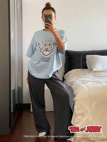 TOM AND JERRY X DAZY 卡通印花短袖 T 恤上衣搭配纯色宽松直筒睡裤 2 件套睡衣套装 - 霧霾藍 - 查看 4