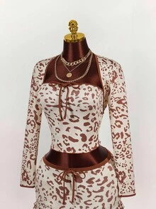Bộ 3 món Y2K Amplova: Áo vest bohemian cổ điển xếp nếp họa tiết da báo màu tương phản, áo bandeau thắt nơ họa tiết da báo màu tương phản, váy ngắn ôm sát viền xếp nếp, phù hợp với trang phục gợi cảm hàng ngày - Màu Khaki - Xem 5