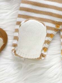 SHEIN 1pc Newborn Striped Crew Neck Long Sleeve Romper, Casual & Minimalist Design