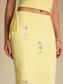 Enchnt Women's Yellow Sparkle Floral Rhinestone Knitted Pencil Long Knit Skirt,Elegant Party Chic Autumn Fall/Winter Fashionable For Vacation&Date&Wedding - Yellow - View 3