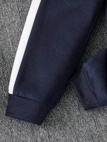 SHEIN Explorewe 2pcs/Set Young Boy Fuzzy Patchwork Colorblock Striped Sweatshirt And Pants, Suitable For Autumn/Winter Seasons, Suitable For Various Occasions - Navy Blue - View 6