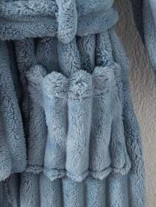 小男孩简约纯色浅蓝色毛绒长袍，带大象刺绣，长袖，连帽，系腰家居服 - 淺藍色 - 查看 4