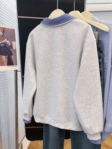 Franclia Nouveau Sweat-shirt-shirt rétro à carreaux 2 en 1 de style universitaire avec broderie de cheval, col chemise, manches longues pour femmes - Gris pâle - Voir 2