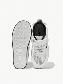 JNSQ 新款时尚黑白拼色休闲运动鞋，适合学生和滑冰爱好者，适合夏季返校季