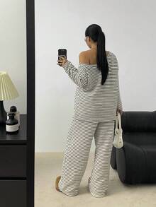 SHEIN POPSWAY 大码休闲条纹不对称领T恤和裤子两件套 - 彩色 - 查看 2