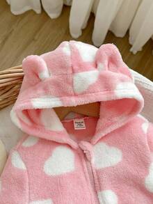 新生女宝宝可爱毛绒爱心图案连帽连体衣，秋冬季宝宝休闲拉链连体衣，女宝宝冬季连体衣，草莓图案婴儿抓绒连体衣 - 粉色 - 查看 5