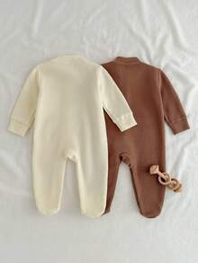 Loomiva 新生儿男女宝宝两件套卡通熊图案针织柔软圆领长袖连体衣新生儿婴儿套装中性婴儿服装男女通用新生儿中性套装秋冬 - 卡其色 - 查看 2