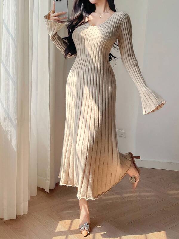 DAZY V领超大罗纹毛衣裙，休闲束腰连衣裙