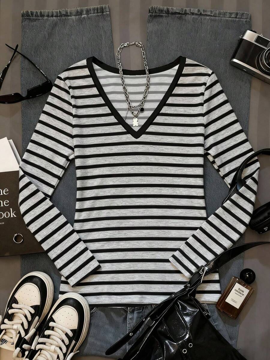 SHEIN EZwear 女士V领休闲条纹修身长袖T恤,机场通勤百搭 - 白色 - 查看 1