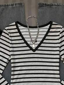 SHEIN EZwear 女士V领休闲条纹修身长袖T恤，机场通勤百搭 - 白色 - 查看 4