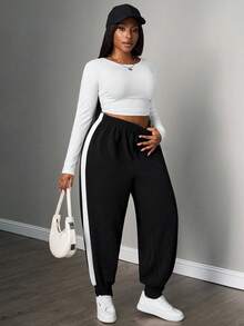 SHEIN PETITE CURVE Jogginghose mit Kontrastnaht an der Seite, Abschluss, Lehrer, Rückkehr zur Schule, bequeme Hose Jogger in Große Größen, Gummibund, Farbblock, schwarze Hose, Lässig, Frühling - Schwarz - Übersicht 5