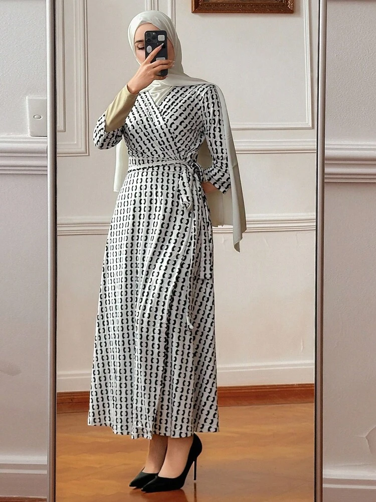 Women Casual Commuting All-Over Print Long Dress Modest Fashion Dress