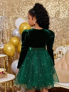 SHEIN 少女天鹅绒水钻装饰长袖圆领派对圣诞连衣裙，针织绿色圆领网纱拼接修身连衣裙，绿色女童服装，新年女童套装，绿色迷你连衣裙，舞会礼服，蝴蝶结连衣裙，公主裙，仙女裙，理想的女童圣诞连衣裙，感恩节，女童感恩节服装，派对连衣裙 - 綠色 - 查看 2