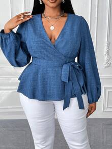 SHEIN CURVE+ Camisa casual de talla grande para mujer con mangas farol y lazo, de unicolor