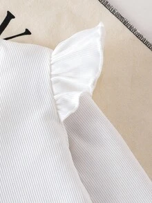 Bộ 2 món gồm áo thun dài tay dệt kim thêu hình quả anh đào và chân váy denim xếp ly thắt nơ cho bé gái, kiểu dáng giản dị và thoải mái, thích hợp cho mùa xuân/thu. - trắng - Xem 7