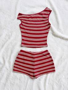 SHEIN x Eduarda Gutierrez Soleia 2 件套女士度假装：红白条纹针织不对称肩部修身上衣和超低腰紧身短裤，适合派对、圣诞节、情人节、约会、海滩、游轮、狂欢节、复活节、中国新年、春夏季 - 紅白色 - 查看 2