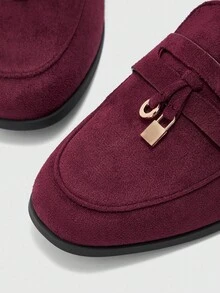 CUCCOO BIZCHIC 女士时尚休闲通勤平底乐福鞋，金色锁扣设计 - 酒紅色 - 查看 6