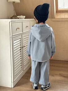 SHEIN 2 件套年轻男童休闲韩版舒适拉链连帽夹克带口袋和纯色抽绳裤套装，适合外出、上学、日常聚会、秋冬 - 藍色 - 查看 5