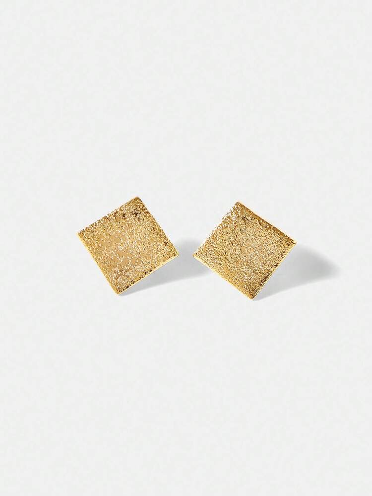 SQUARE TEXTURED STUD EARRINGS