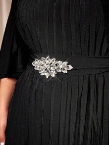 Cravure 大码女式优雅奢华派对连衣裙，配有腰带、水钻装饰、金属饰边、褶皱连衣裙、女士万圣节服装 - 黑色 - 查看 2