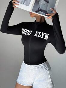 Dewbera 女士舒适修身户外跑步健身瑜伽字母印花长袖运动夹克 - 黑色 - 查看 4